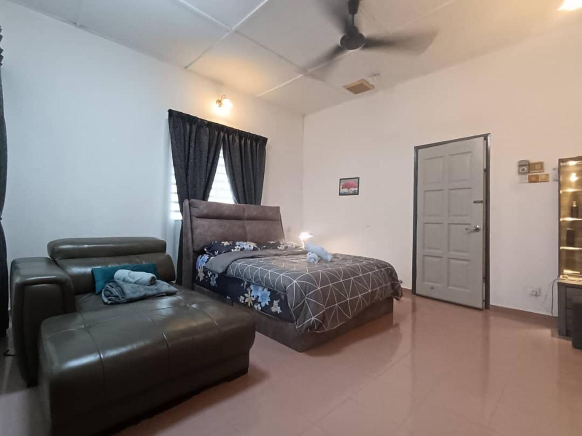 Grey Fantasy Homes, Taman Perak Ipoh - 12 guests Bagian luar foto